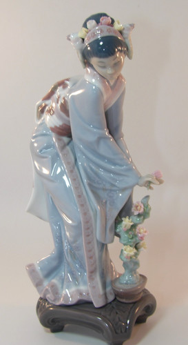 Lladro japanese lady - 9,