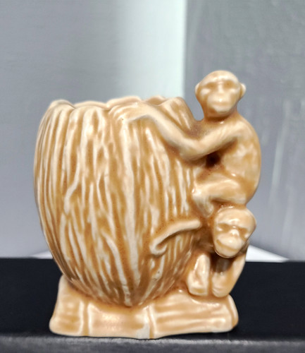 Rare vintage sylvac miniature - vintage,