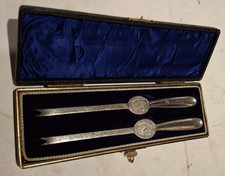 Boxed pain of Good Lobster / Crab picks, Daniel and Arter of Birmingham