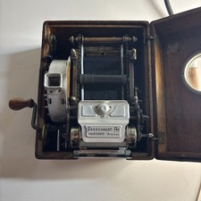 Wachtebeke Belgique Plasschaert Pigeon Racing Clock Timer Recorder No. 18141