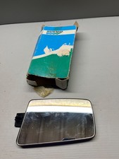 GENUINE  AUSTIN ROVER  MAESTRO MONTEGO N/S MIRROR GLASS M86021 1  NEW OLD STOCK