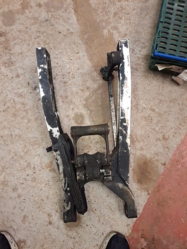 Honda vfr750 rc24 swinging arm - honda,