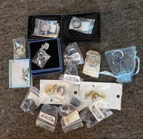 Job lot jewellery - job, rings