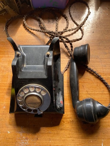 Bakelite vintage phone - ,