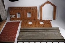 Pola 331061 G Gauge - Covered