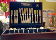 Silverware piece canteen - -, 44