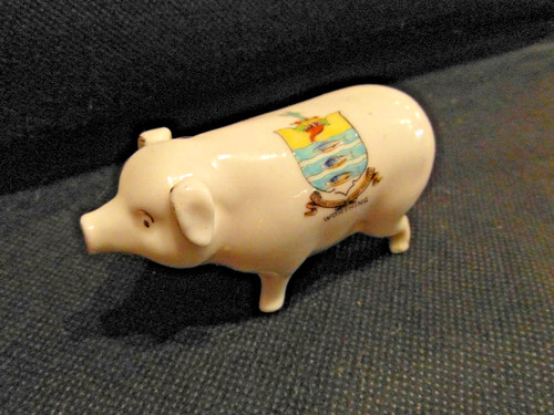 Worthing crest crested - ,