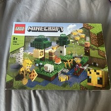 LEGO Minecraft: The Bee Farm
