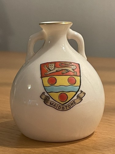 Goss crested china - crested,