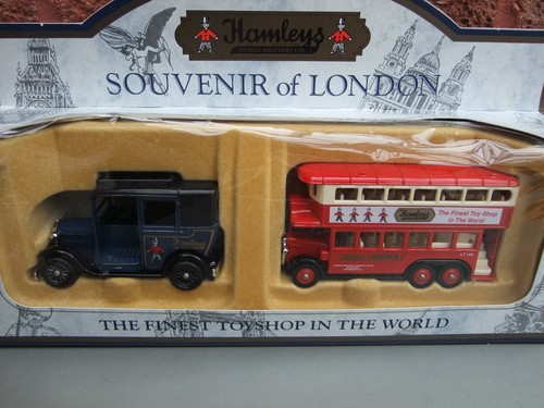 Lledo hamleys gift set - hamleys, aec