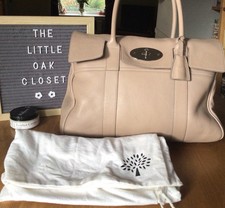 Beautiful Mulberry Bayswater Putty handbag. With cloche, padlock and dustbag