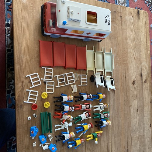 Vintage 1977 playmobil - vintage,