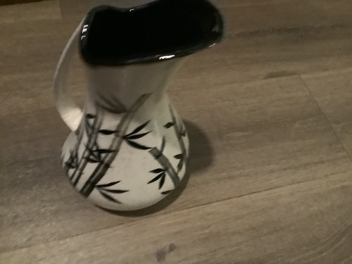 Water vase with bamboo - with,