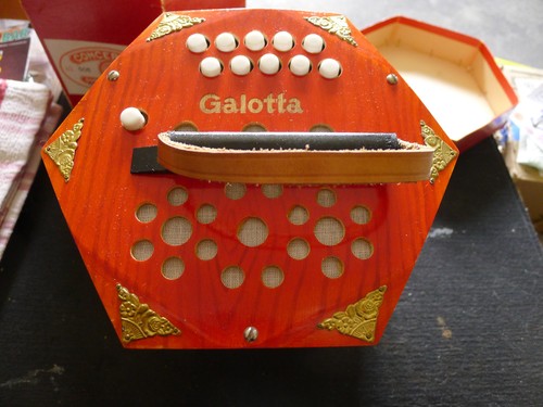 Galotta 1 button anglo - 20+1,