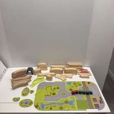 WOODEN TRAIN SET WITH TRACK