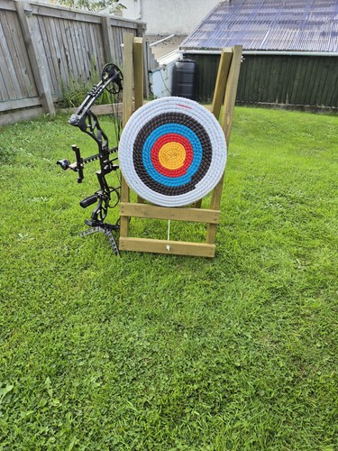 Compound bow and recurve - ,
