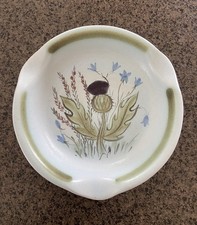 BUCHAN PORTOBELLO SCOTTISH STONEWARE POTTERY CIRCULAR DISH/BOWL: THISTLE DESIGN