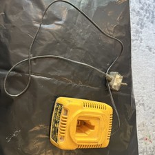 Dewalt DE9116 Battery Charger