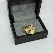 Mens 9ct claddagh ring - 9ct,