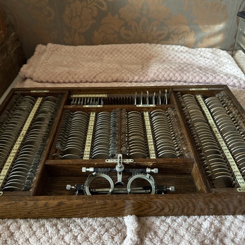 Antique optometrist set - antique,