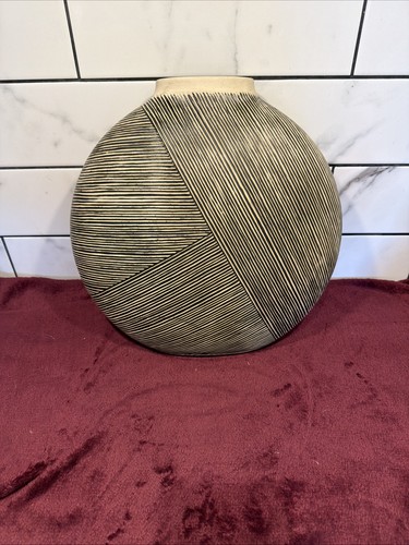 Next vase - next,