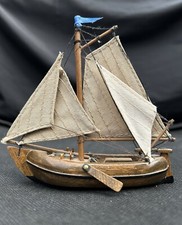 DETAILED Vintage Wooden Pond Boat / Sailboat Nautical Home Decor Yacht Sails