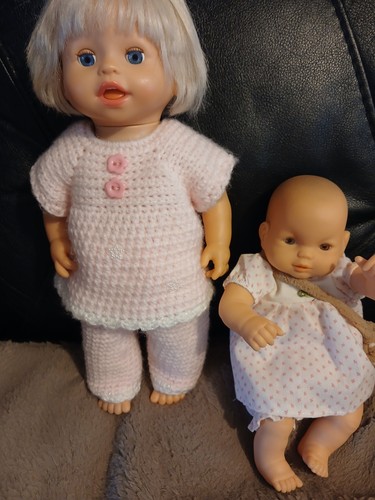 Dolls used approx 10 - x,