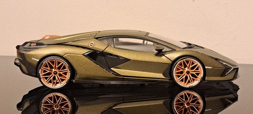 Scale 2020 lamborghini - 1:18,