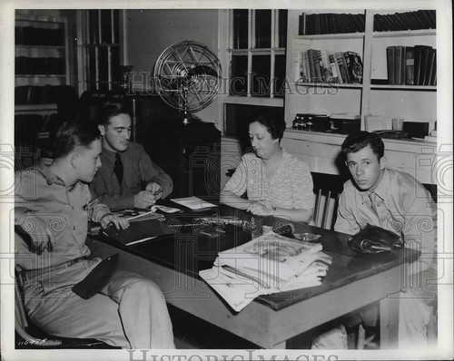 1940 press photo - 1940, soldiers