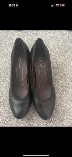 Cabin crew heels size - cabin,