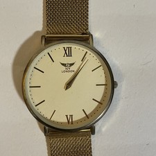NY London Oversized Quartz