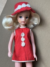 💚 Vintage 1970s Sindy Doll