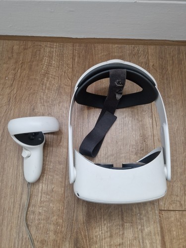 Oculus quest headset - 2,