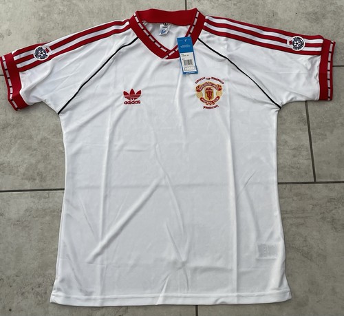 Manchester united retro - manchester,