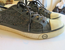 UGG AUSTRALIA  EVERA BLACK