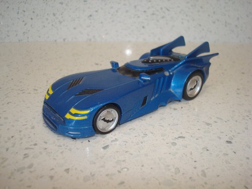 Corgi 2000 batman batmobile - corgi,