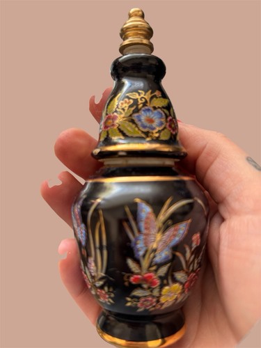 Black vintage decorative - black,