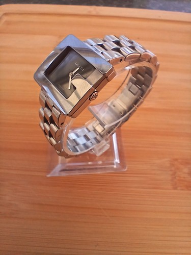 Gucci ladies watch - gucci,