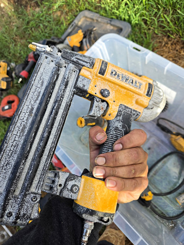 Dewalt pneumatic finish - dewalt,