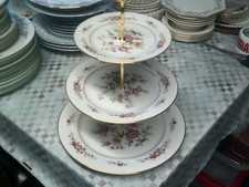 full size cake/scone/sandwich