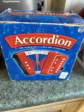 Accordion With Carry Straps 