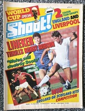 VINTAGE SHOOT FOOTBALL
