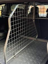 Travall VW Tiguan Allspace Dog