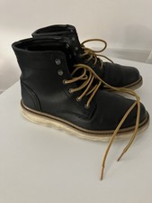 CAT Caterpillar Size 9 Boots