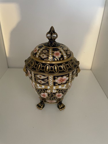 Royal crown derby old - derby,