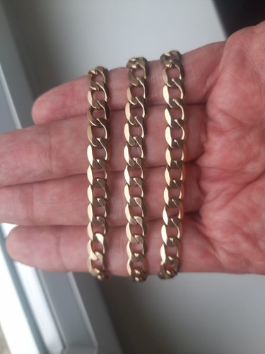 375 9ct solid yellow gold - 375,