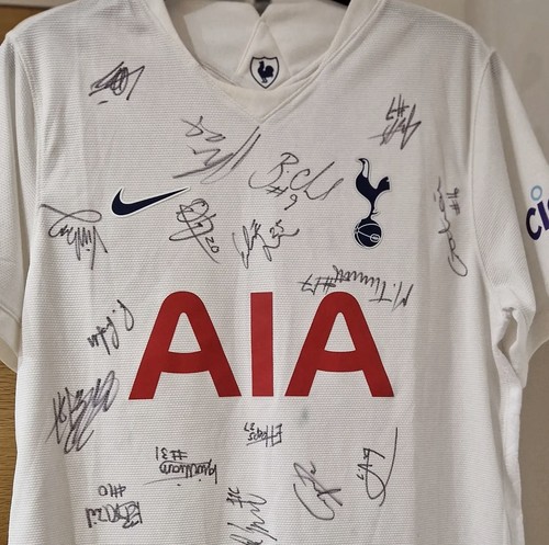 Tottenham hotspur woman signed - tottenham,