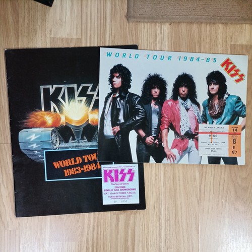 Kiss world tour programme - kiss,