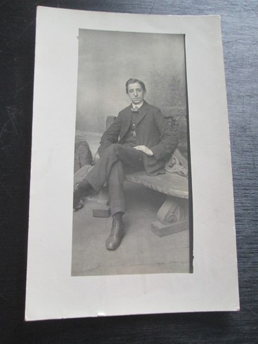 Portrait postcard man - portrait, sat
