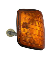 Mercedes Benz 190e Front RH Indicator Light Flasher Lamp (1985-1993)